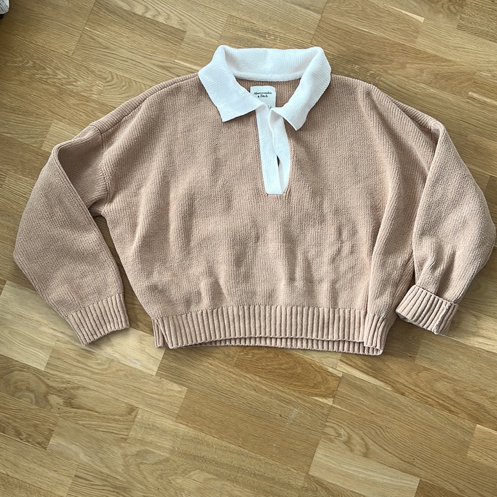 Abercrombie Women’s Notch-Neck Sweater Polo